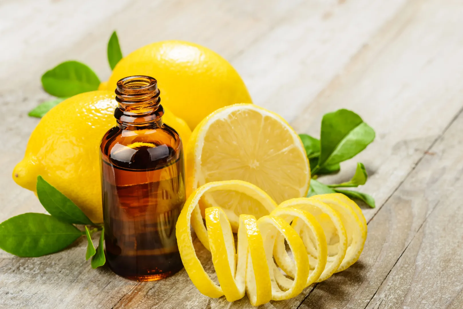 Lemon peel oil